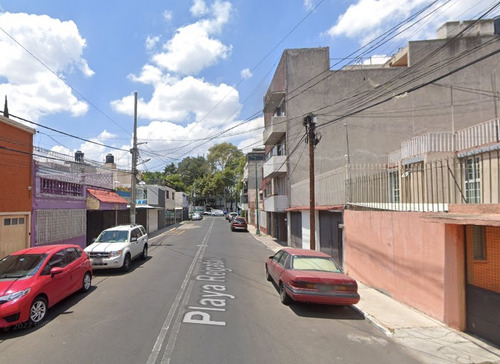 Remato Casa En Playa Regatas, Col. Militar Marte, Iztacalco, Cdmx.