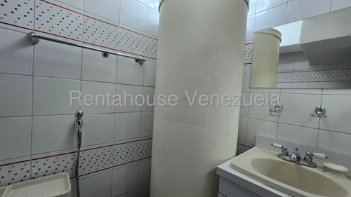 Apto Venta La Tahona. Codigo: 25-18320 Cm