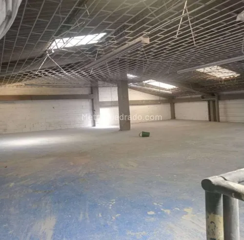 Bodega En Arriendo Prado Veraniego 435m