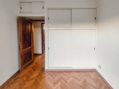 Imagen 19 de 30 de Muy Buen Departamento De 4 Ambientes En Venta En Olivos !!