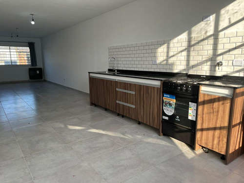 Imagen 6 de 24 de Casa - Ituzaingó Norte 4 Amb En Venta Casa Americana A Nuevo Sobre Lote Propio