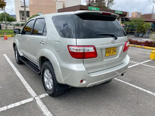 Toyota Fortuner 2.7l 4x4