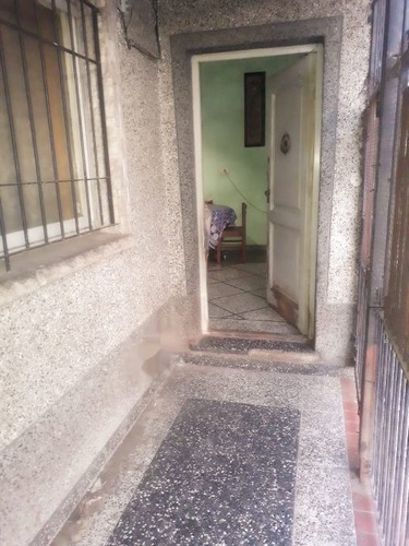 Imagen 2 de 11 de Casa Ph En Venta En Moron Sur