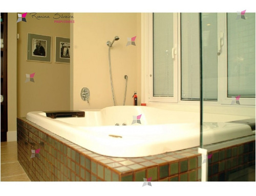 Casa En Golf, 5 Dormitorios *- Ref: 7618