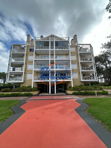 Venta Apartamento 2 Dormitorios Punta Del Este Braglia 1821