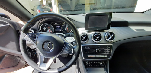 Mercedes Benz Cla 200 Urban - Con Cámara Marcha Atrás