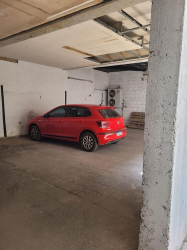 Imagen 6 de 6 de Venta Córdoba - Sobre Calle La Plata , Barrio Juniors 11 Cocheras, Mono Ambiente Y Depósito.