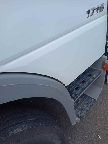 Imagem 8 de 9 de Caminhao Mercedes-benz Mb 1719