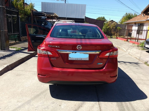 Nissan Sentra 1.8, 2013, Rojo Metálico, 4 Puertas