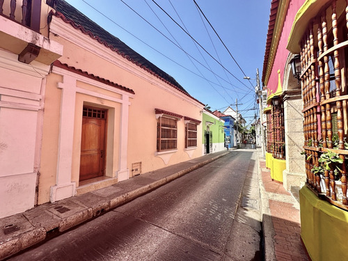 Centro Histórico - Venta De Casa.