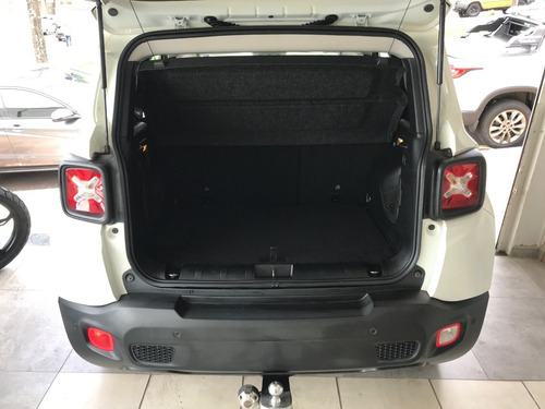 Imagem 12 de 15 de Jeep Renegade Sport 1.8 4x2 Flex 16v Aut. 2016