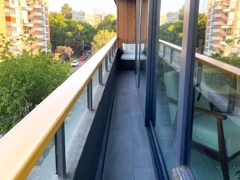 Amoblado Moderno / Metro Los Leones