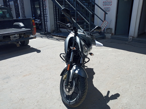 Bajaj Rouser Ns 200 Naked Deportiva 0km Carburador Sin Abs