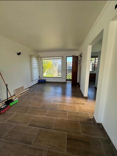 Vendo Casa 3 Pisos Lomas De San Sebastián