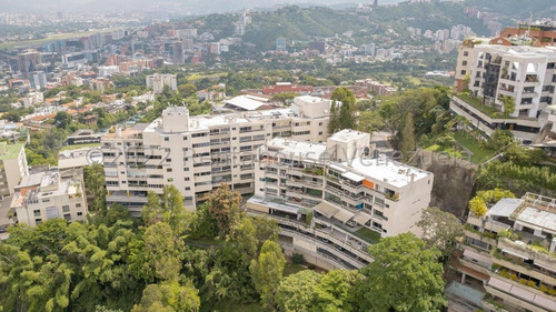 En Venta Apartamento Colinas De Bello Monte 24-17612
