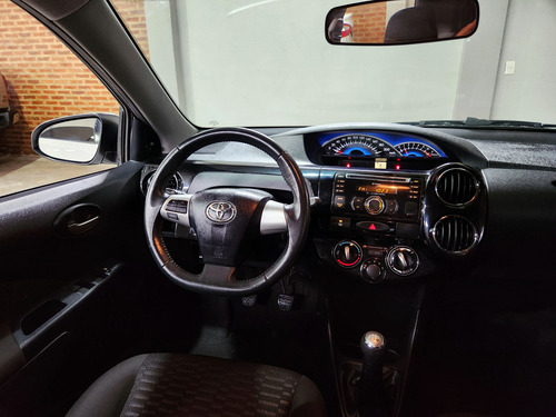 Toyota Etios 1.5 Sedan Xls