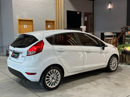 Ford Fiesta 1.6 TI-VCT FLEX TITANIUM POWERSHIFT