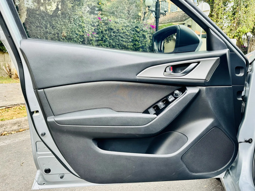 Mazda 3 2.0 Touring At