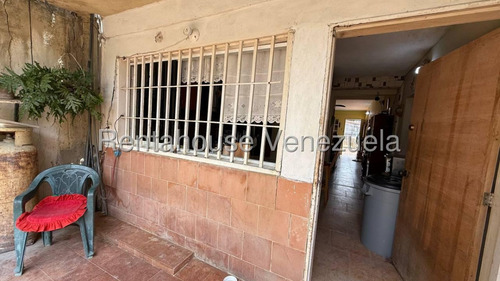 Venta Acogedora Casa Ubicada En Conjunto Cerrado,urb La Montanita Gabriela C
