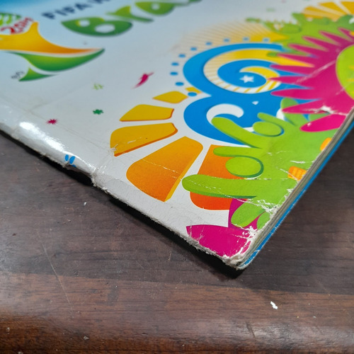 Imagem 2 de 9 de Álbum Copa Mundo Brasil 2014 Mole Faltam 50 Figurinha Panini