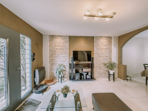 Casa Chalet En Venta En Lanús Este, Lanús, G.b.a. Zona Sur