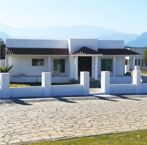 Casa En Venta En Colonia Loma Prieta, Montemorelos, Nuevo León