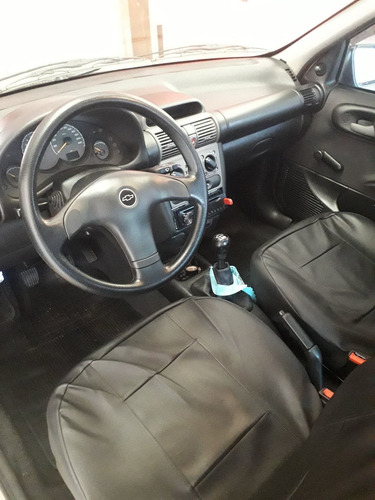 Imagem 5 de 8 de Chevrolet Classic Life