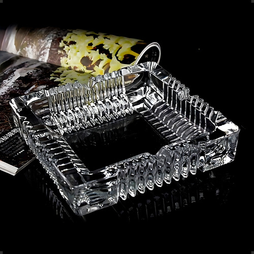 Cinzeiro De Vidro 10 Cm Quadrado Para Mesa Cristal Charutos