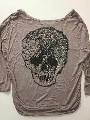 Remera Modal Calavera Con Tachitas