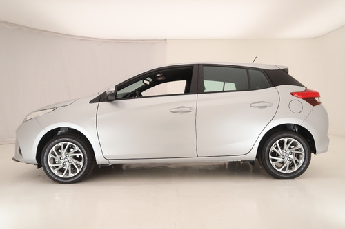 Imagen 6 de 18 de Yaris Xls 6m/t 5p $ 8.760.000 Ec4