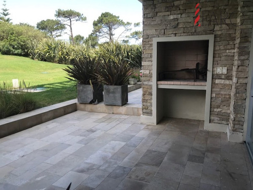 Imagen 1 de 30 de Apartamento En Brava 1 Dormitorio 1 Baño, Garage - Punta Del Este Brava