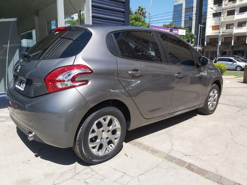 Peugeot 208 Allure Touchscreen 2016