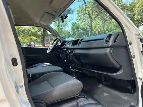 Toyota Hiace Panel Super Larga