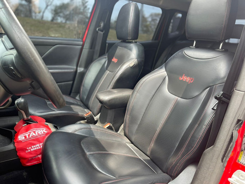 Jeep Renegade 1.8 Flex Aut. 5p