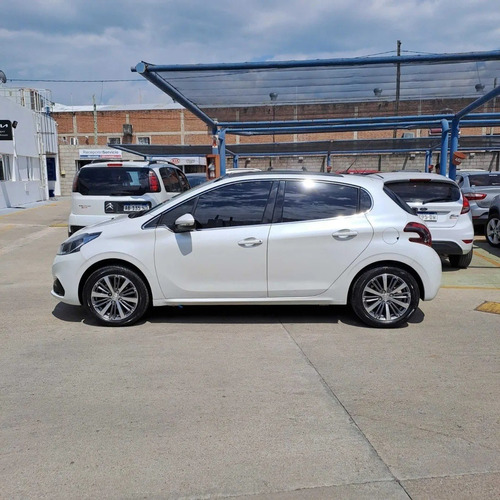 Imagen 4 de 12 de Peugeot 208 Feline 1.6 Con Gnc 2017
