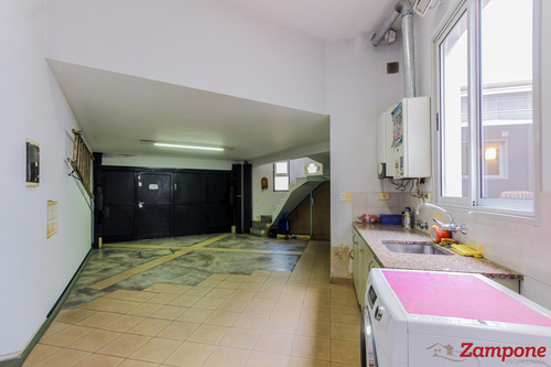 Casa En Boedo Con Parque Y Pileta