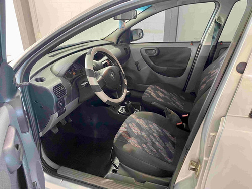 Chevrolet Corsa 2 Full