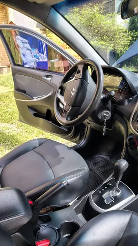 Hyundai Accent 1.6l 4 p