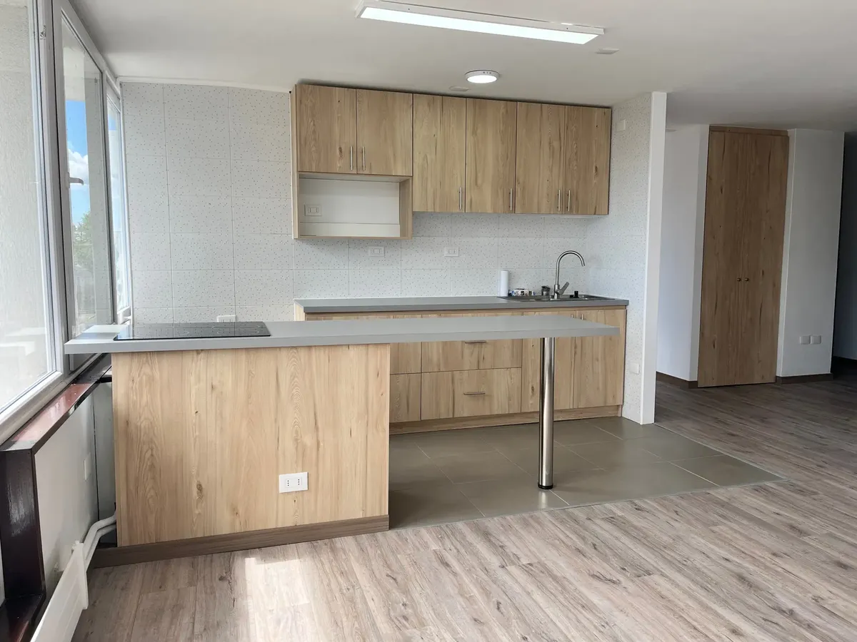 Imagen 4 de 13 de Departamento Central Remodelado En Venta