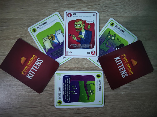 Exploding Kittens Good Evil Zombie Con Expansiones Español