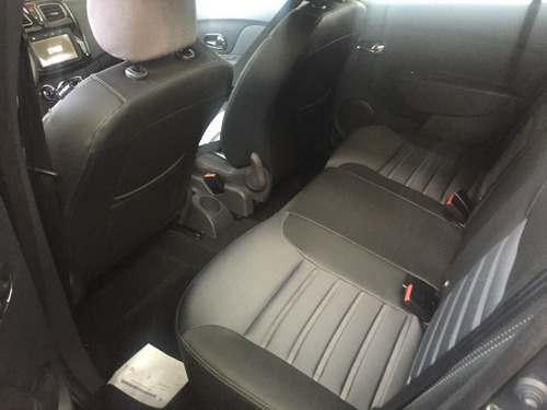 Renault Logan Intense 1.6 Okm 2021