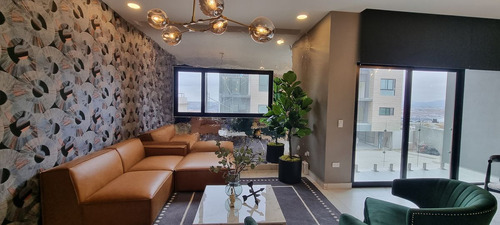 Casa En Venta, Ubicada En Colonial, Tijuana