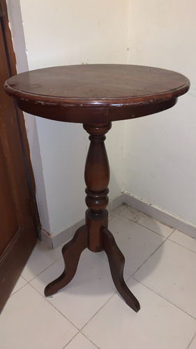 Imagen 4 de 5 de Mesa Auxiliar En Caoba