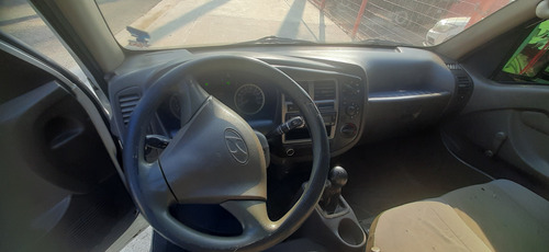Hyundai HR Com baú