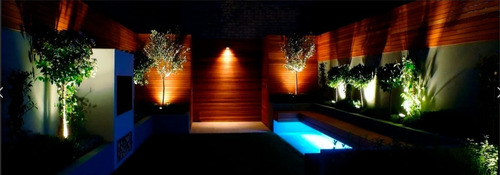Imagen 4 de 7 de Estaca Jabalina Lámpara Led Colores Par38 Exterior Jardín