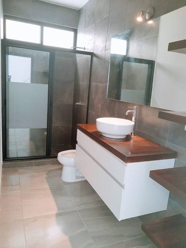 Imagen 16 de 30 de Hermosa Nueva Casa Gabriel En Venta, En Playa Del Carmen