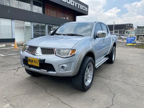 Mitsubishi L200 Sportero 3.2 Superlujo Mt