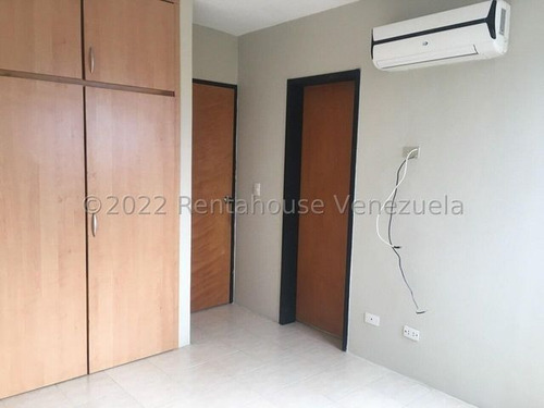 Imagen 7 de 30 de Casa En Alquiler Ciudad Roca, Barquisimeto , Zona Este, Amoblada, Tanque Subterraneo , Planta Electrica. Contacto 0424-5620928 Flex 22-25424 Z19