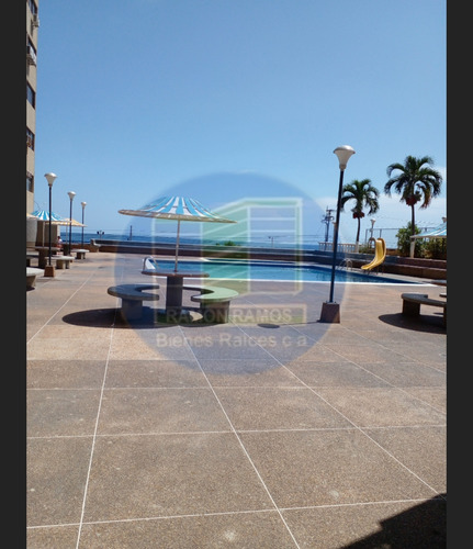 En Venta Apartamento En Macuto.