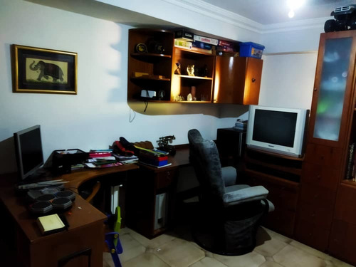 Imagen 7 de 14 de Apartamento Ph Restrébol Country- I 250 M² El Picacho San Antonio
